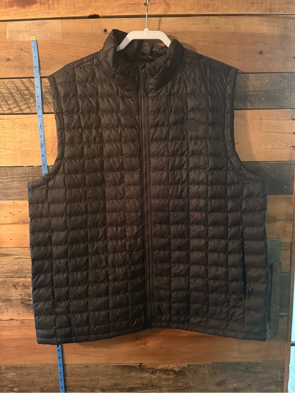 The North Face Men’s XXL Black Thermo Insulated Full Zip Vest Lightweight Puffer